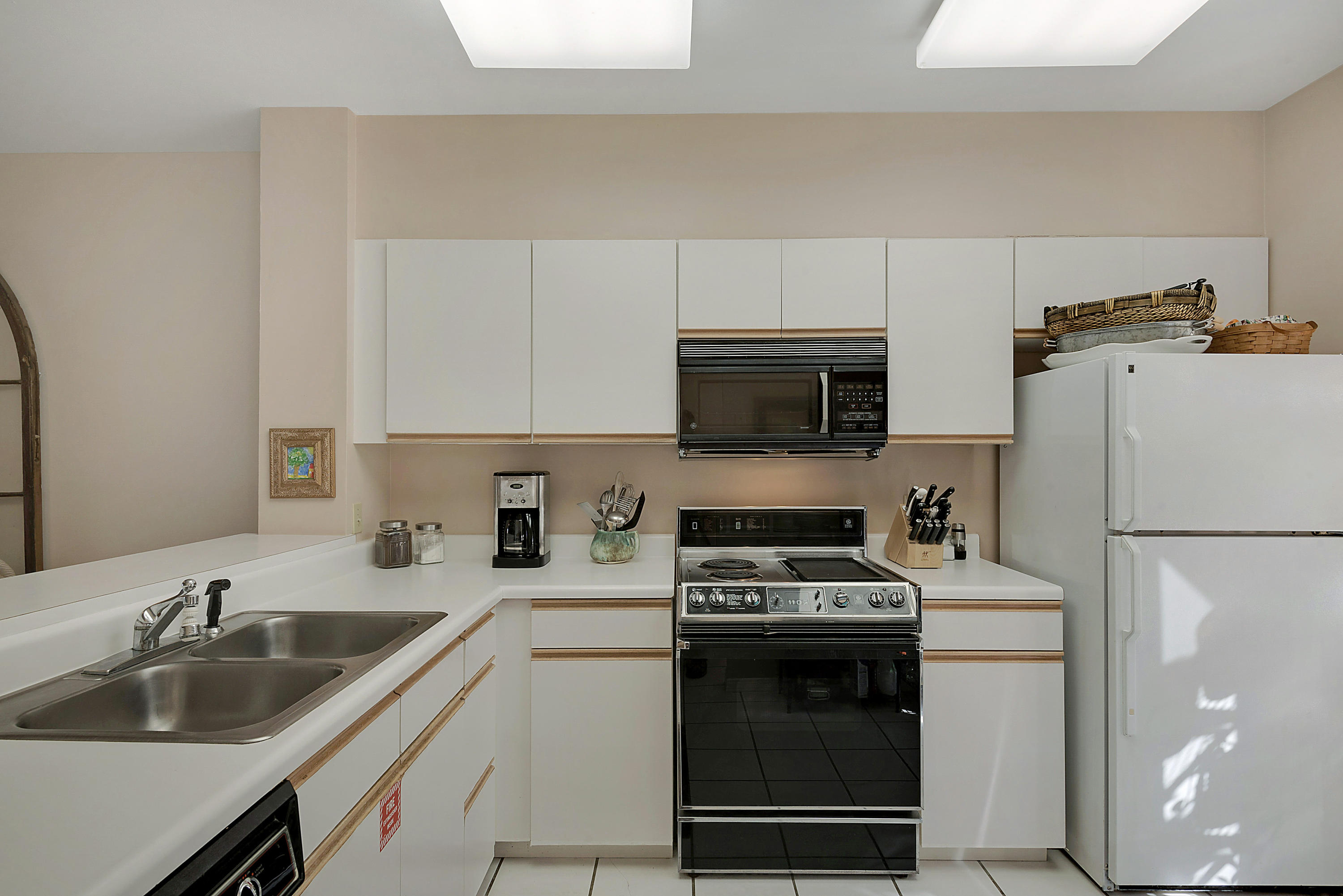 BEACHWALK VILLAS PH 09 - Residential