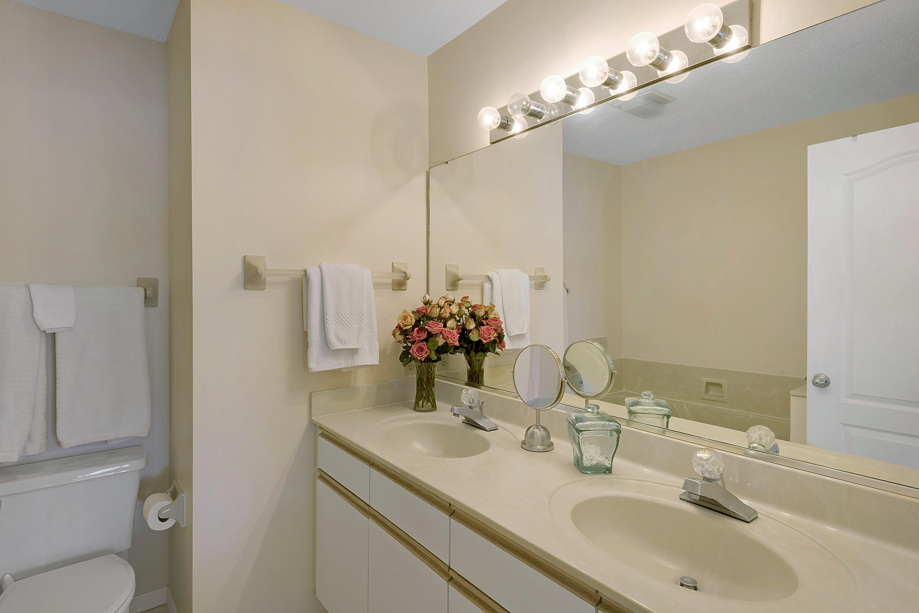 BEACHWALK VILLAS PH 09 - Residential