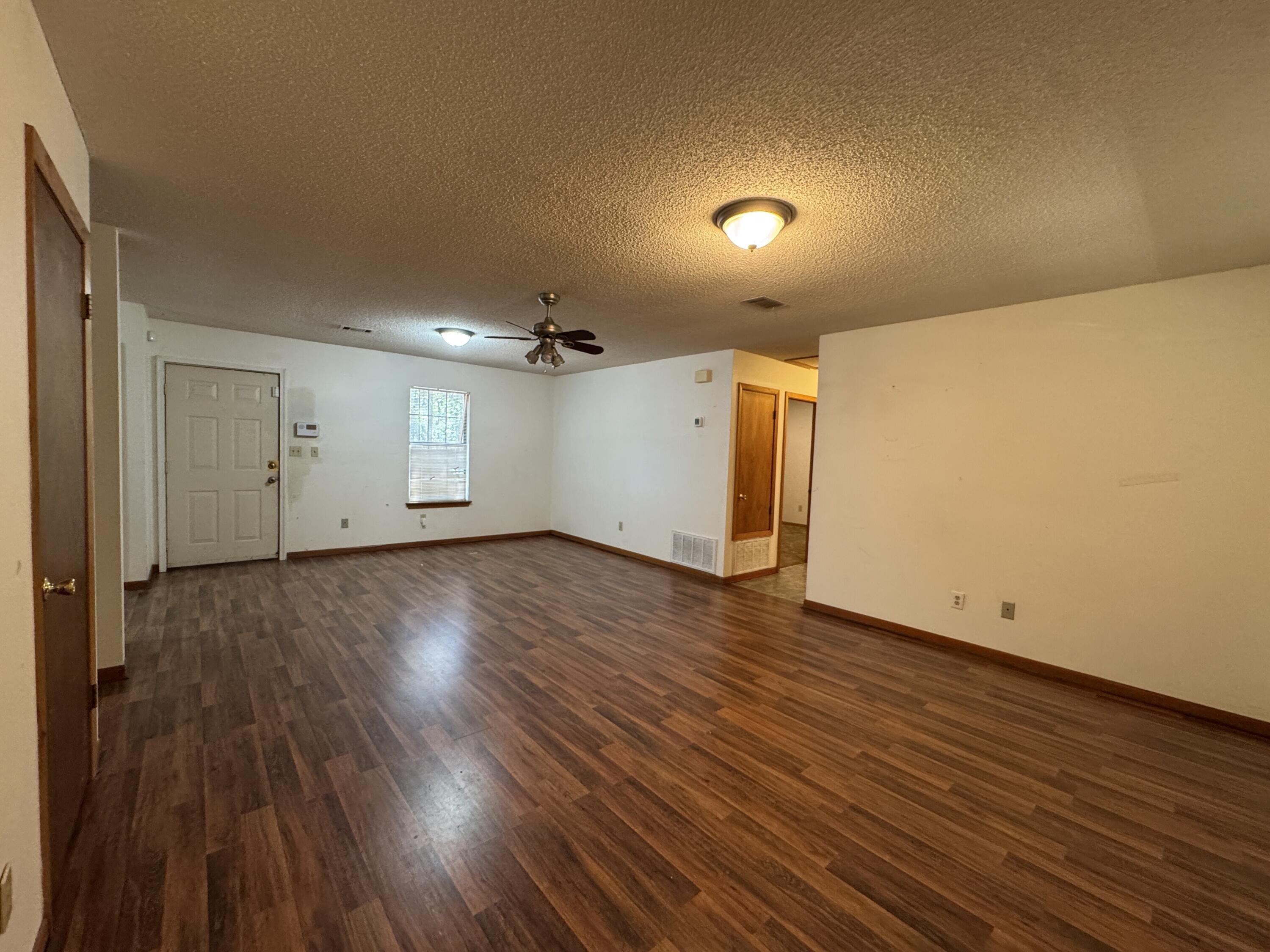 METES & BOUNDS - Land