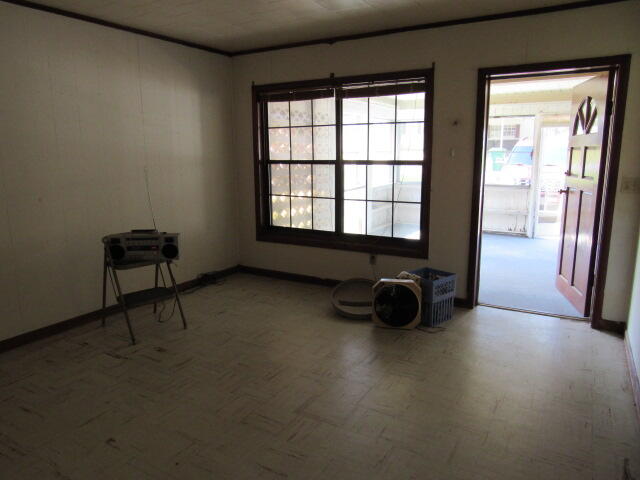 CRESTVIEW HEIGHTS 1ST ADDN - Residential