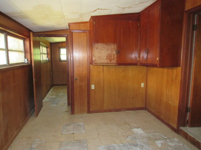 CRESTVIEW HEIGHTS 1ST ADDN - Residential