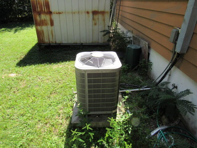 CRESTVIEW HEIGHTS 1ST ADDN - Residential