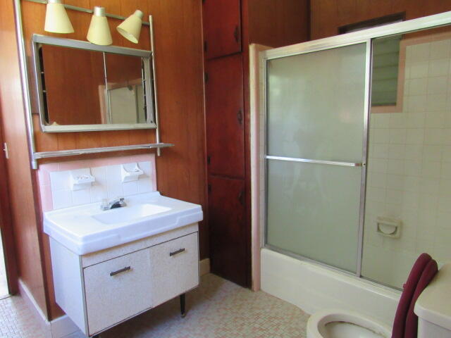 CRESTVIEW HEIGHTS 1ST ADDN - Residential