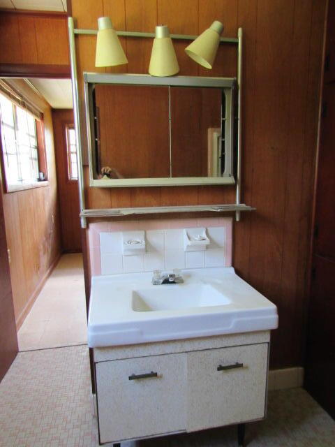 CRESTVIEW HEIGHTS 1ST ADDN - Residential