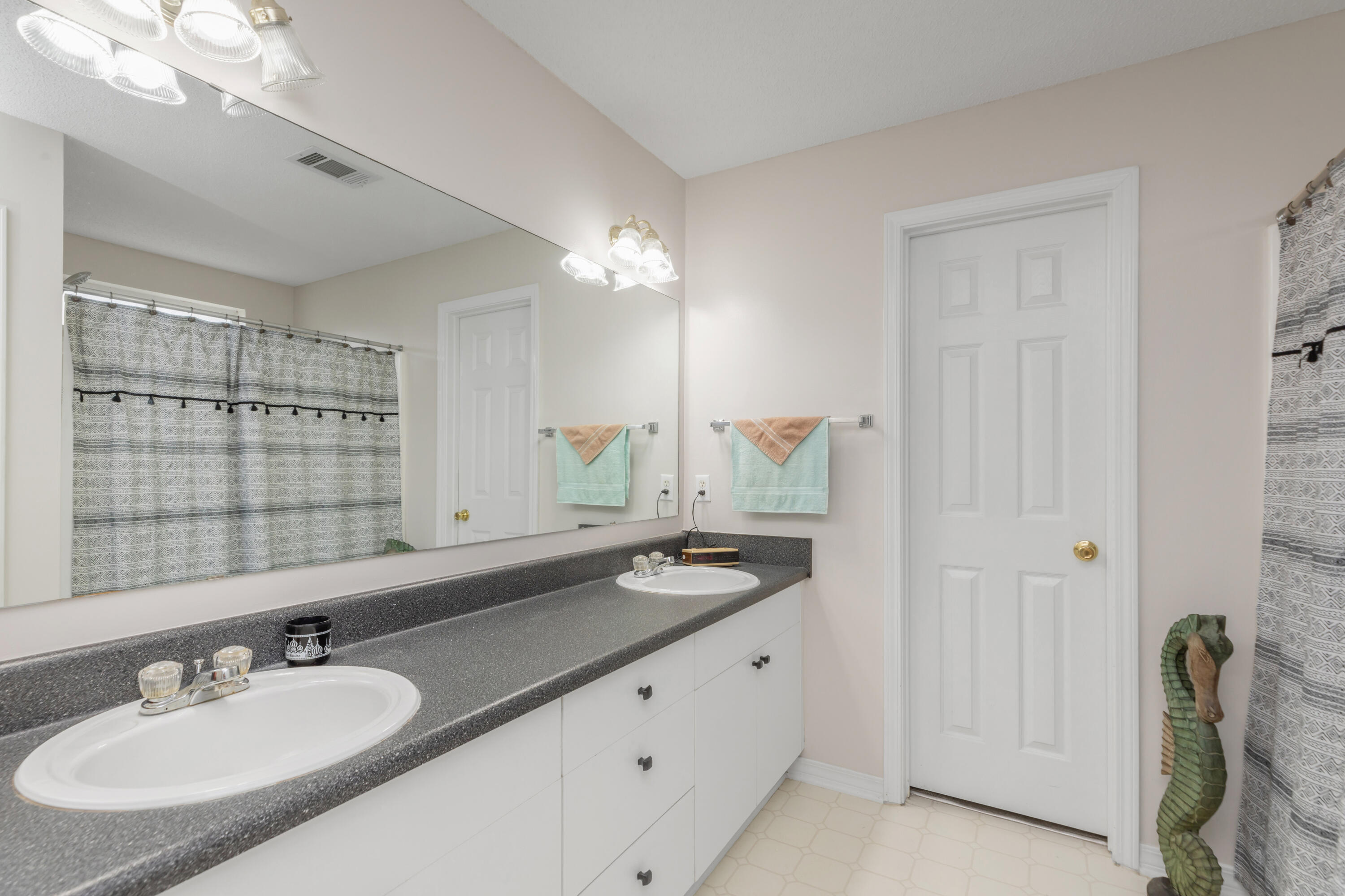COUNTRYVIEW ESTATES 4TH ADDN - Residential