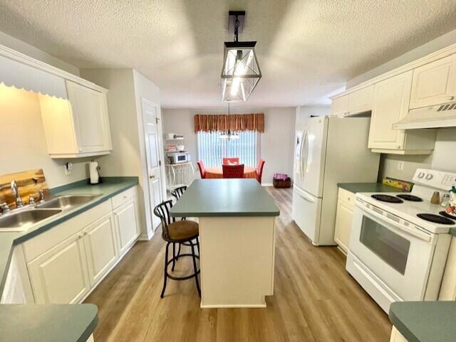 COUNTRYVIEW ESTATES 4TH ADDN - Residential