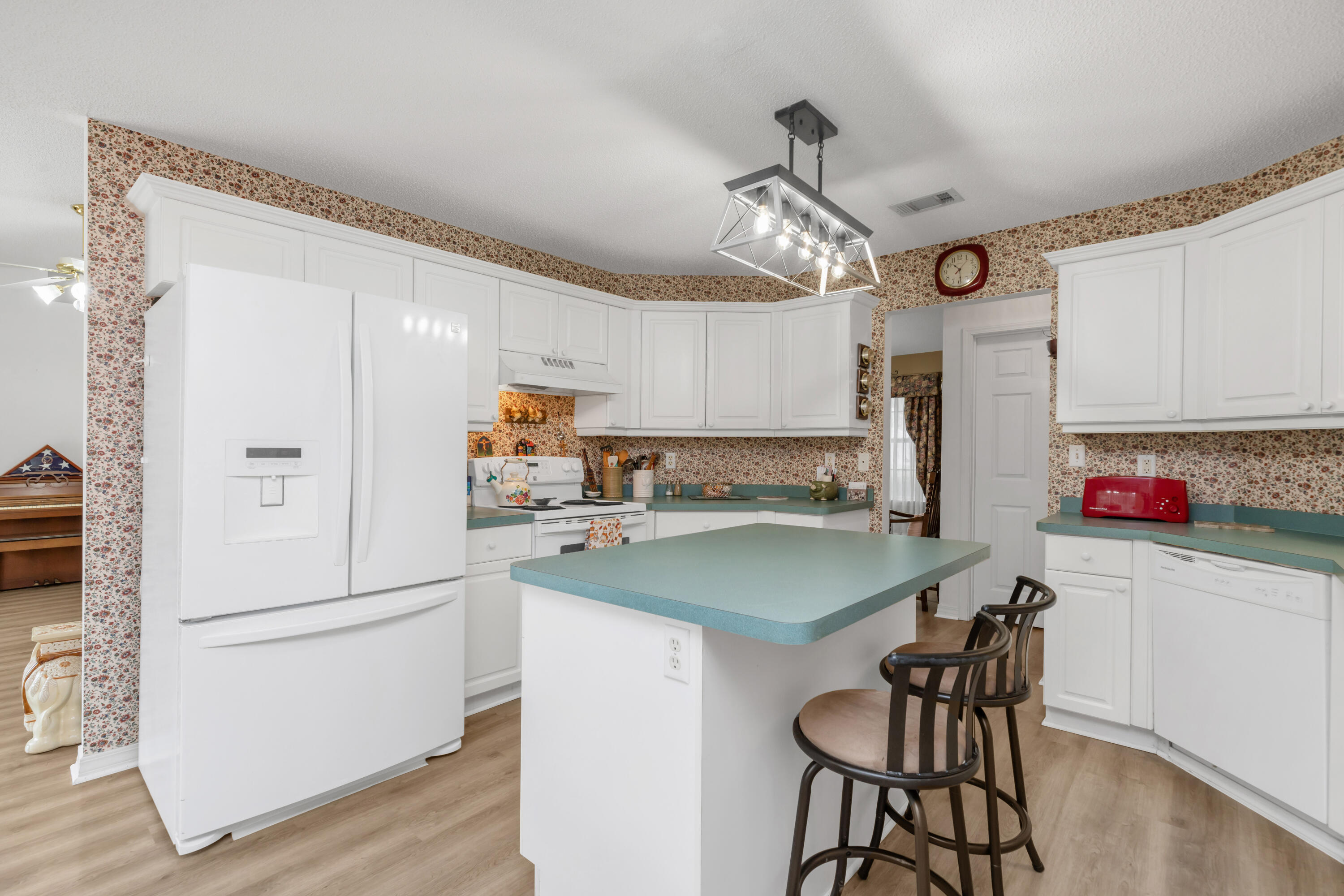 COUNTRYVIEW ESTATES 4TH ADDN - Residential