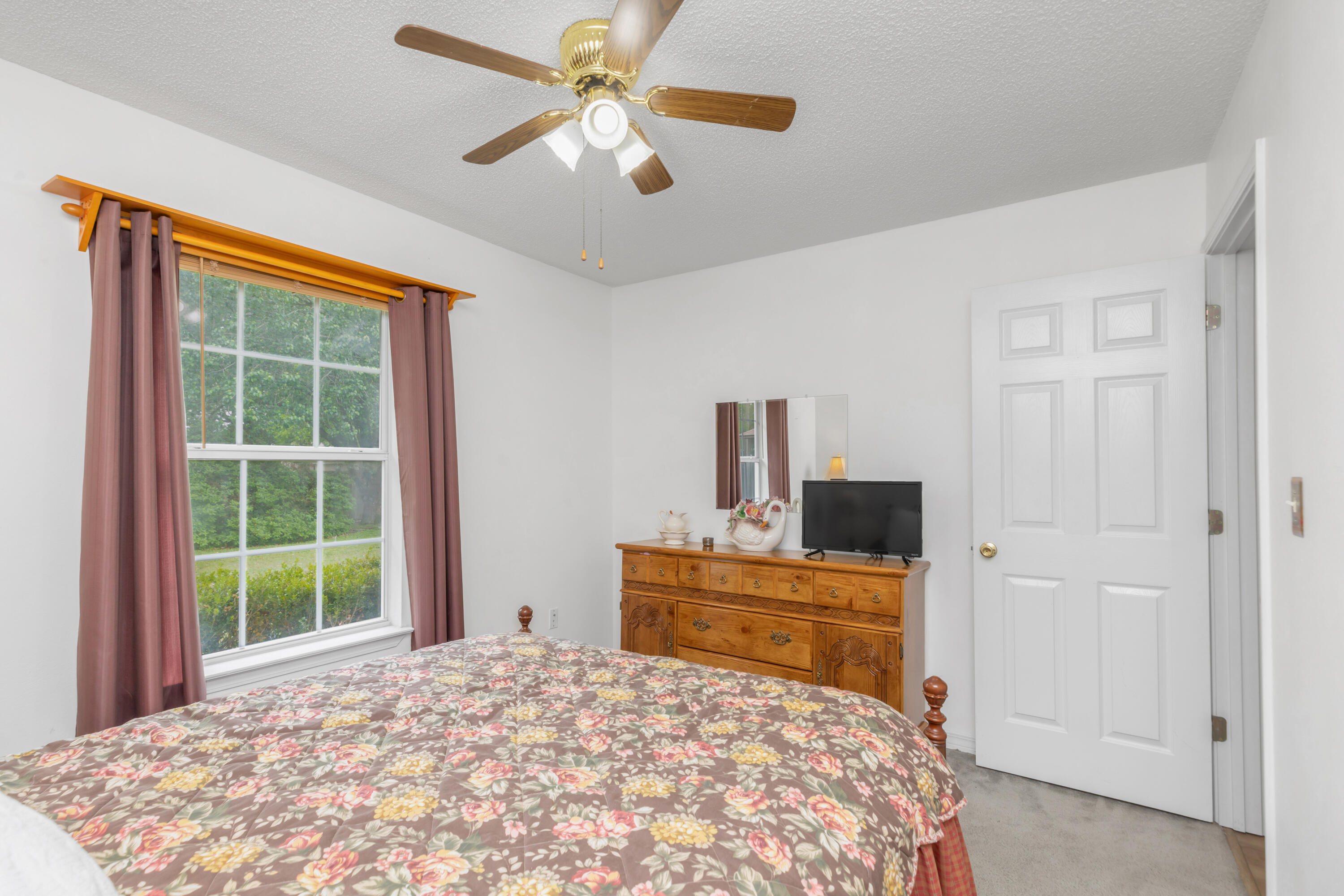 COUNTRYVIEW ESTATES 4TH ADDN - Residential