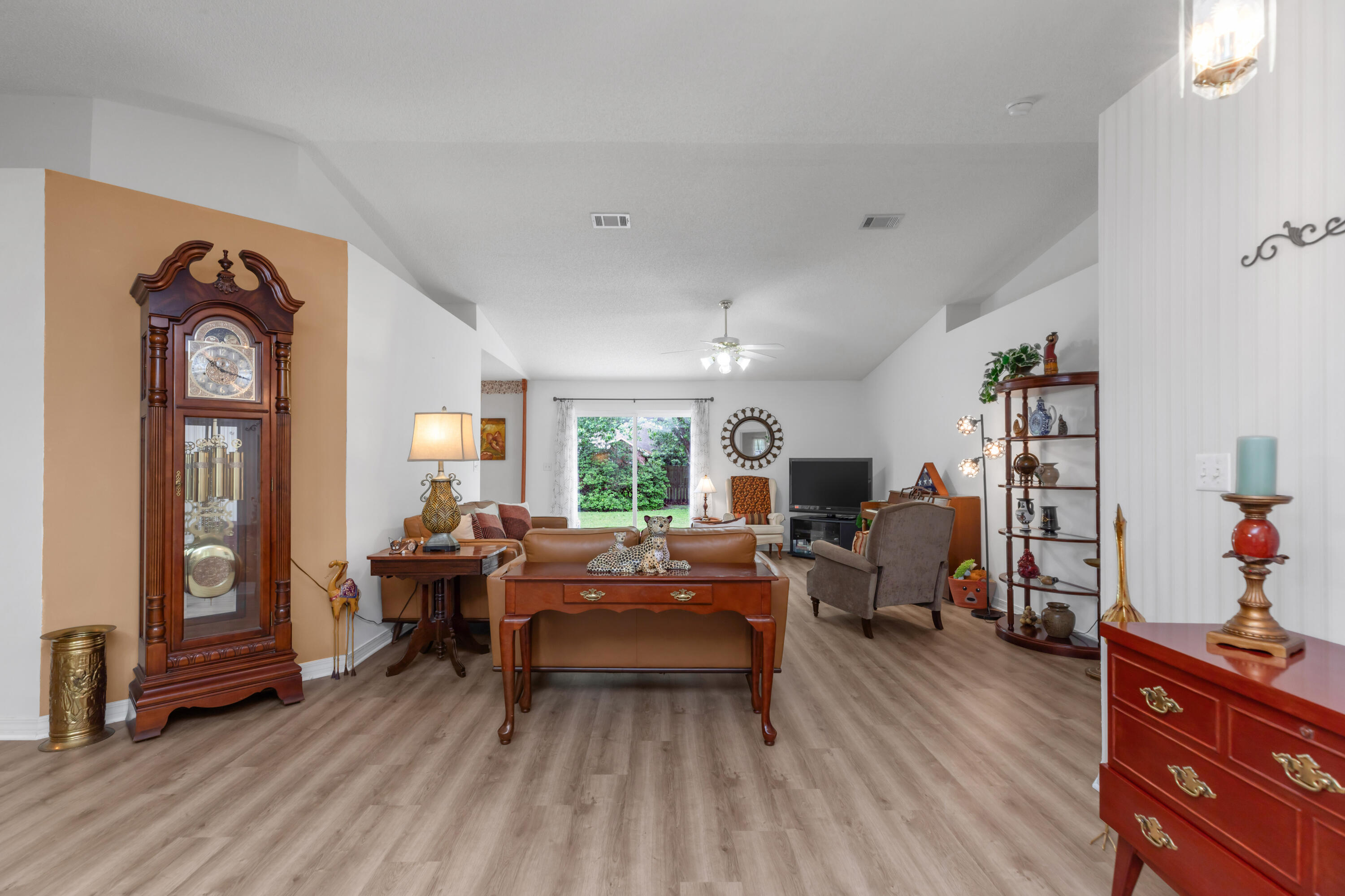 COUNTRYVIEW ESTATES 4TH ADDN - Residential
