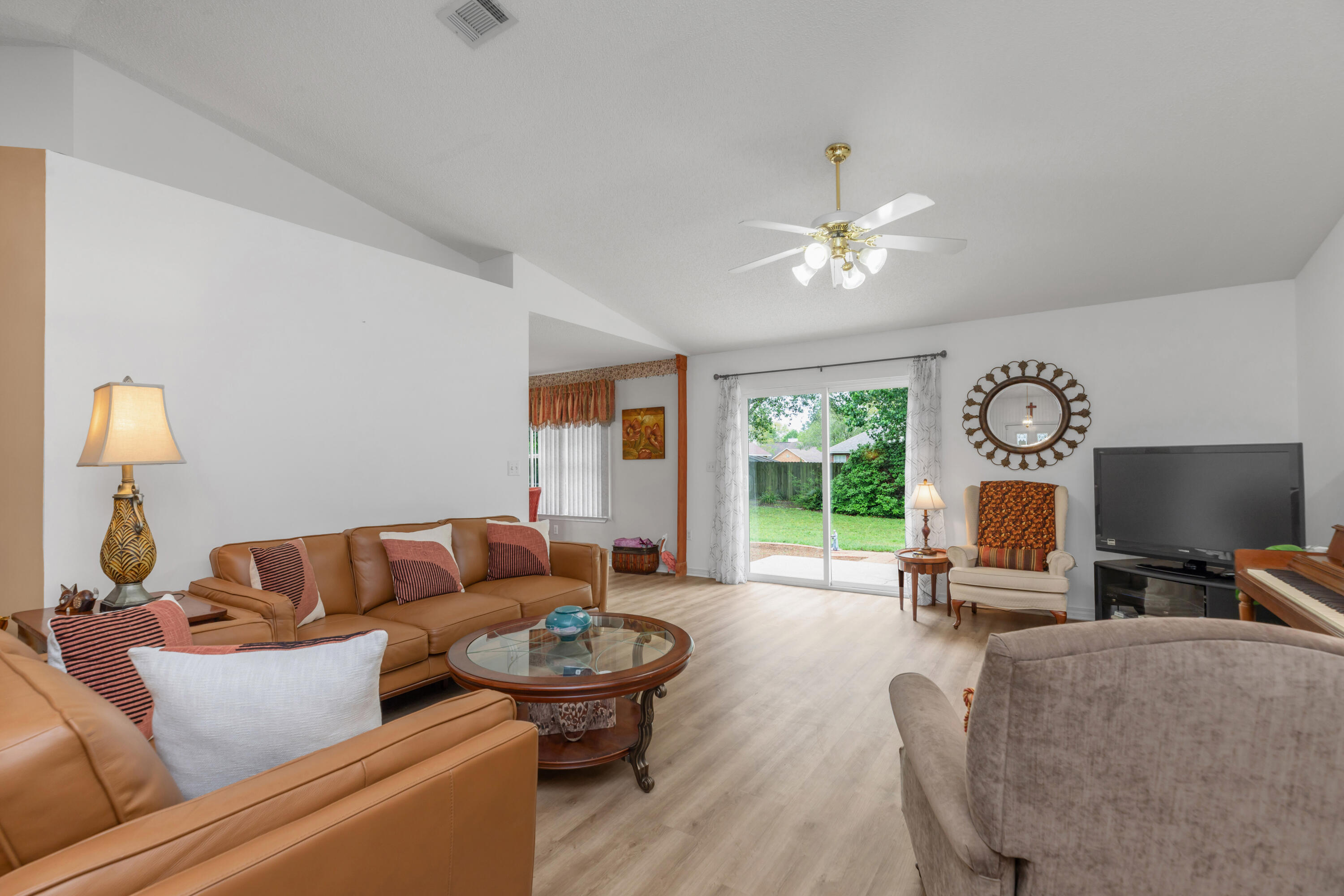 COUNTRYVIEW ESTATES 4TH ADDN - Residential