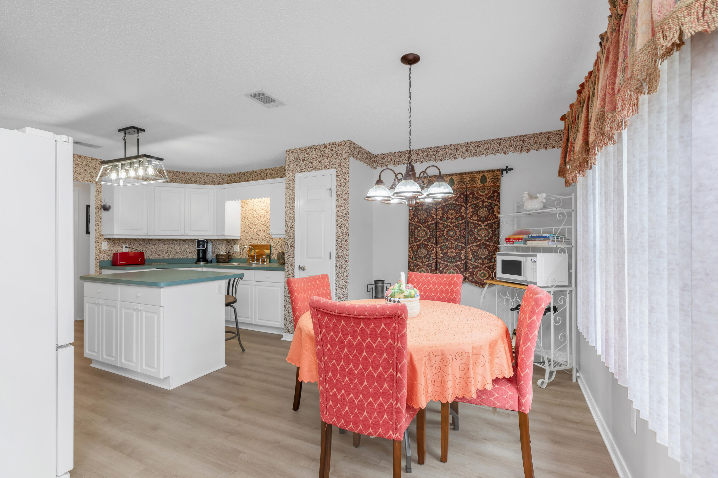 COUNTRYVIEW ESTATES 4TH ADDN - Residential