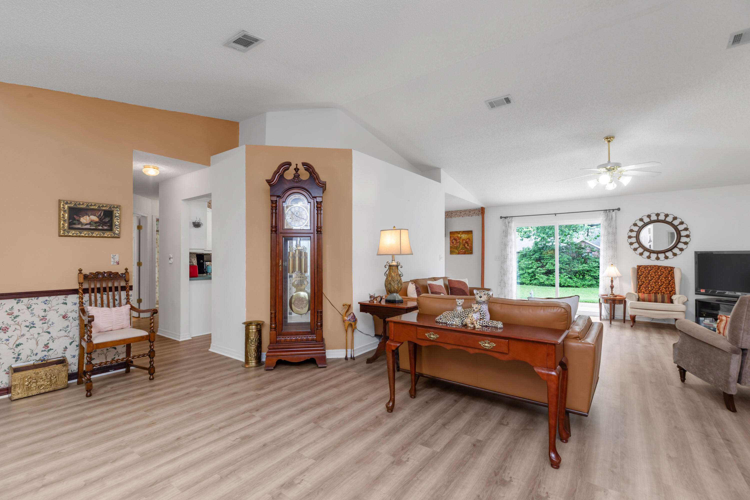 COUNTRYVIEW ESTATES 4TH ADDN - Residential