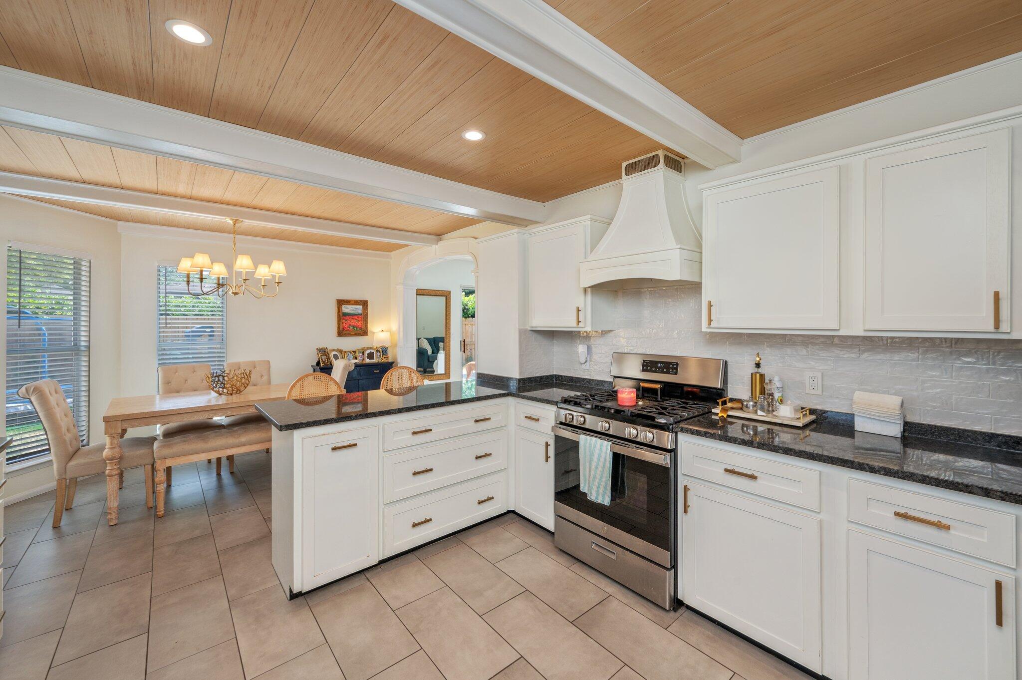 PARKWOOD LANE BLUEWATER BAY - Residential Lease