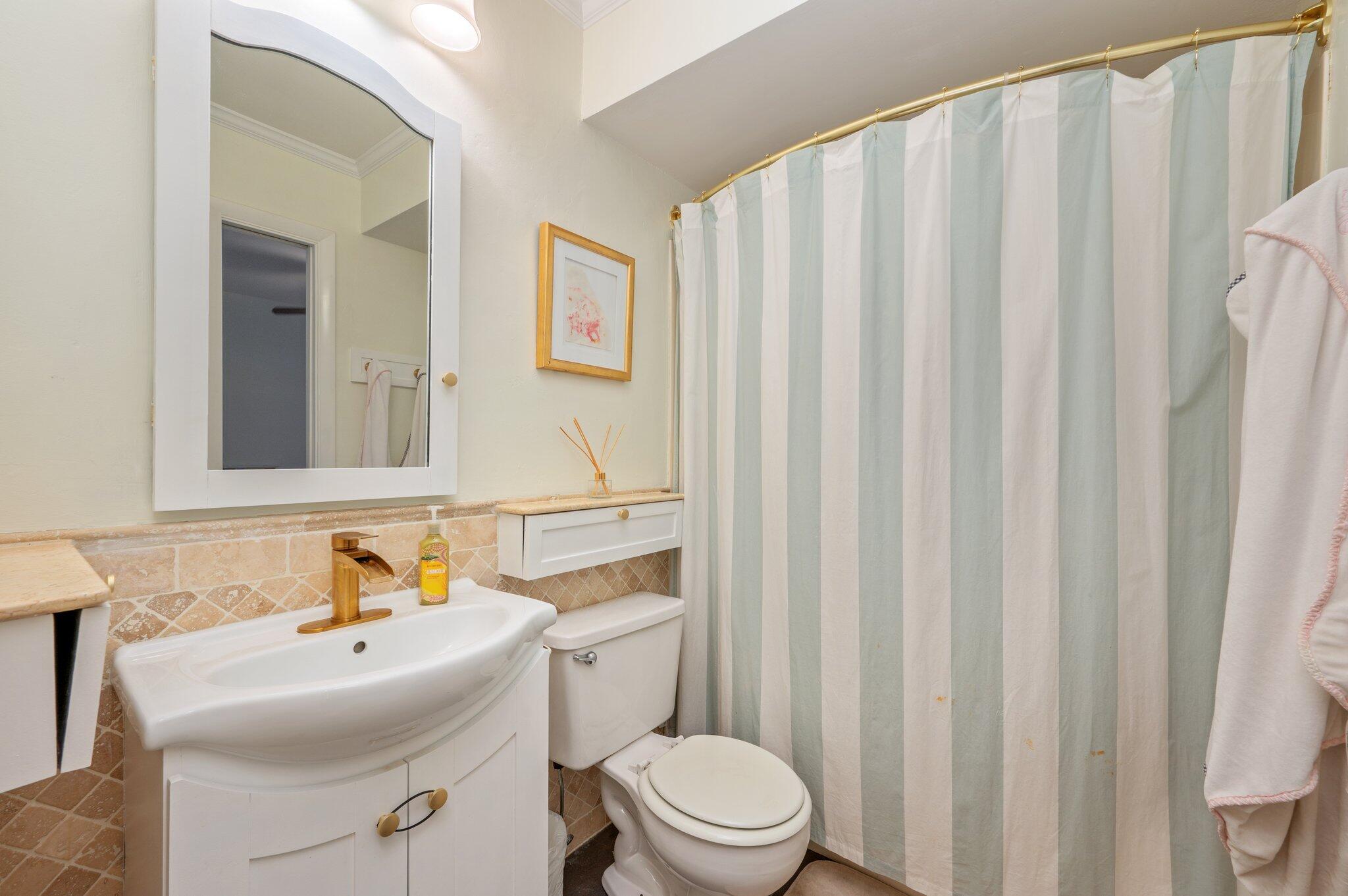 PARKWOOD LANE BLUEWATER BAY - Residential Lease