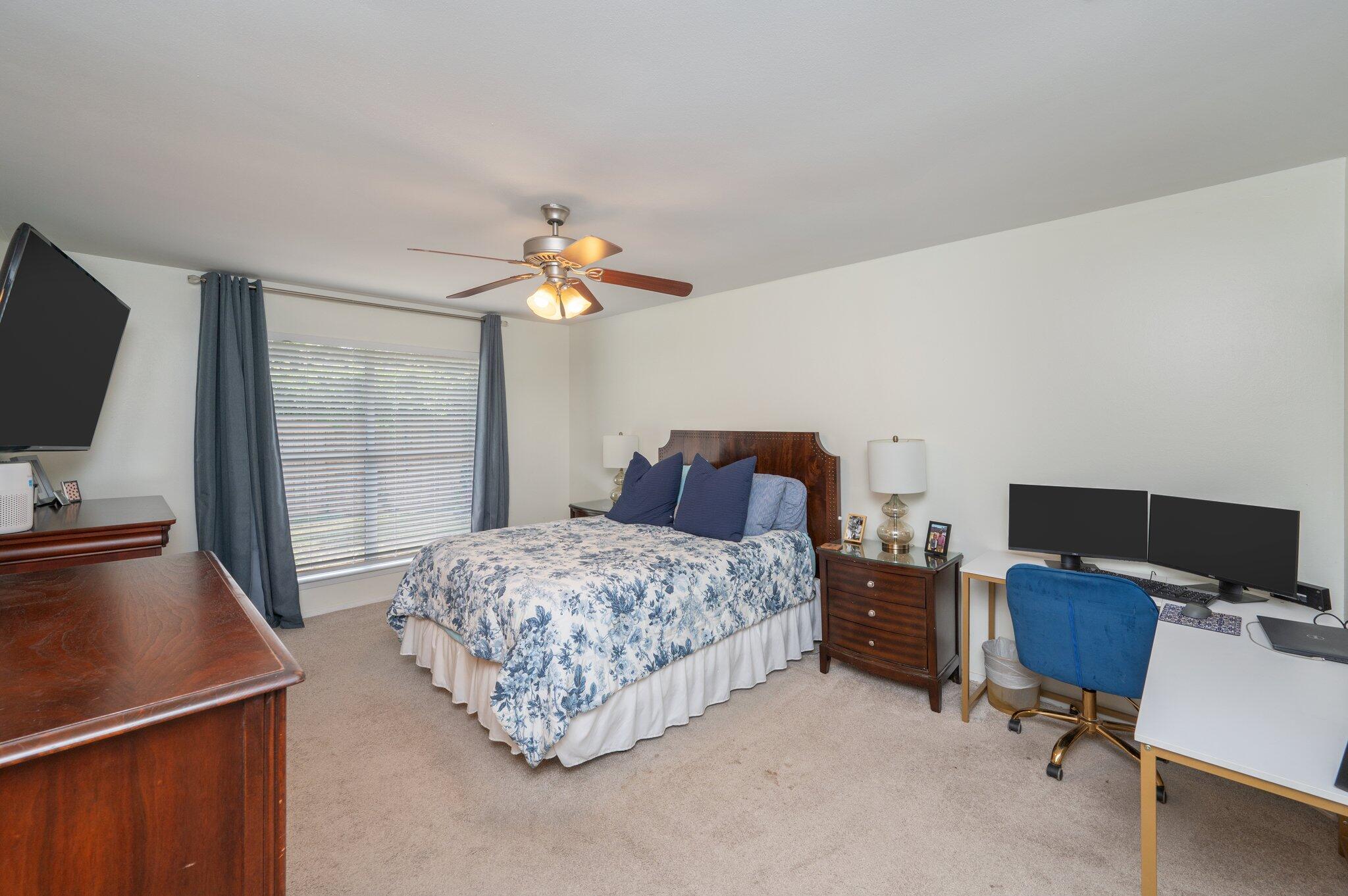PARKWOOD LANE BLUEWATER BAY - Residential Lease