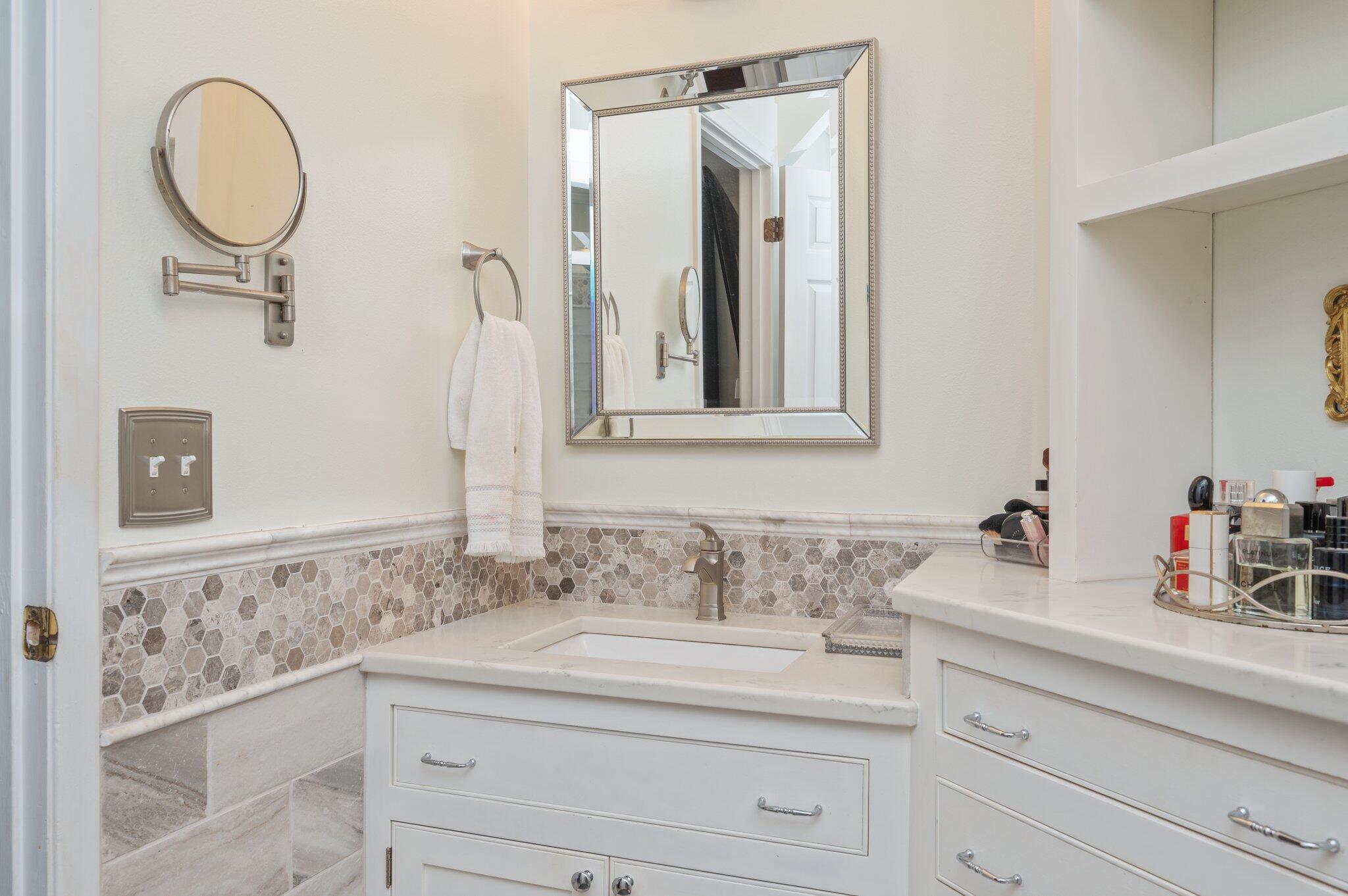 PARKWOOD LANE BLUEWATER BAY - Residential Lease
