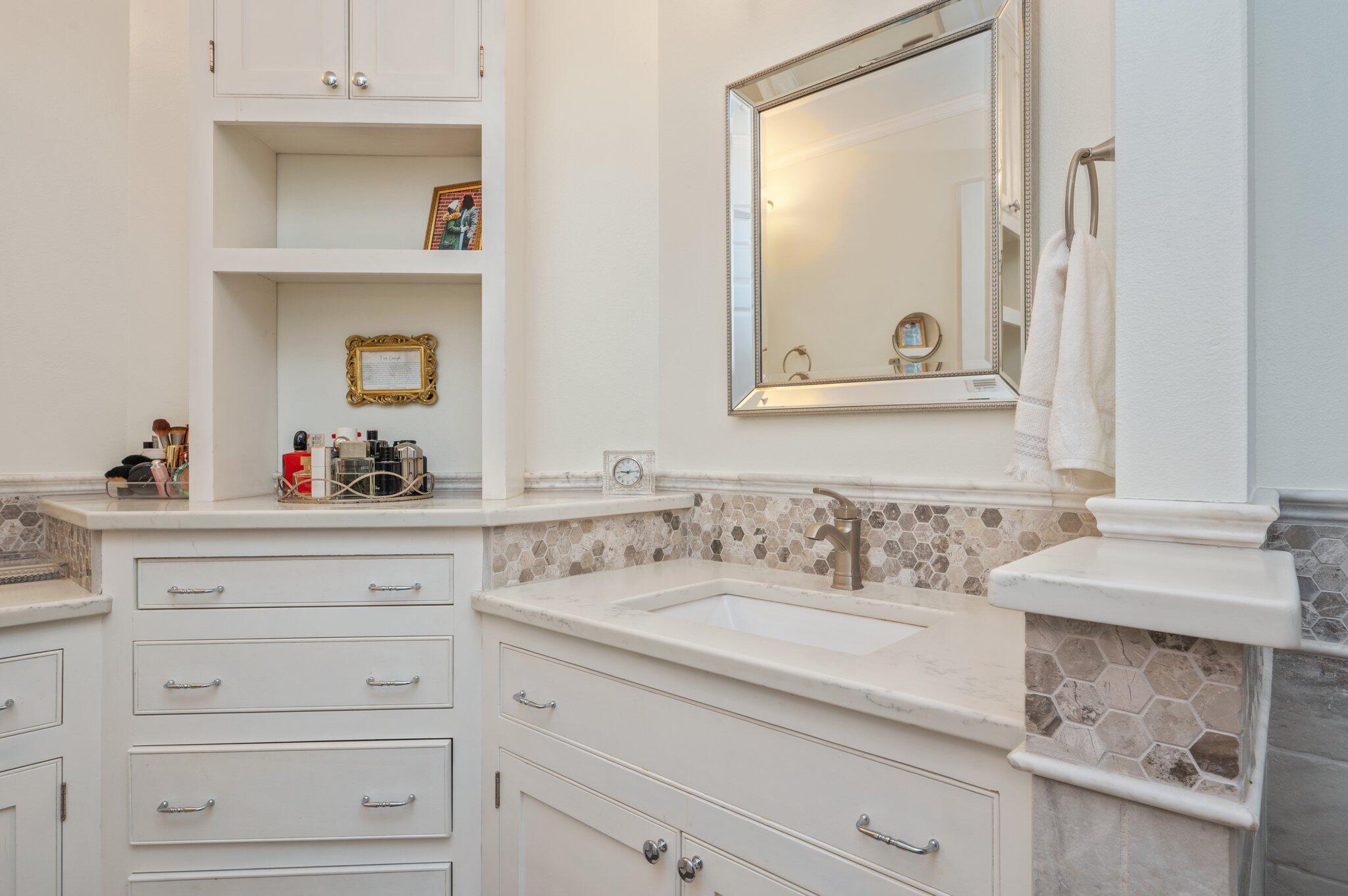 PARKWOOD LANE BLUEWATER BAY - Residential Lease
