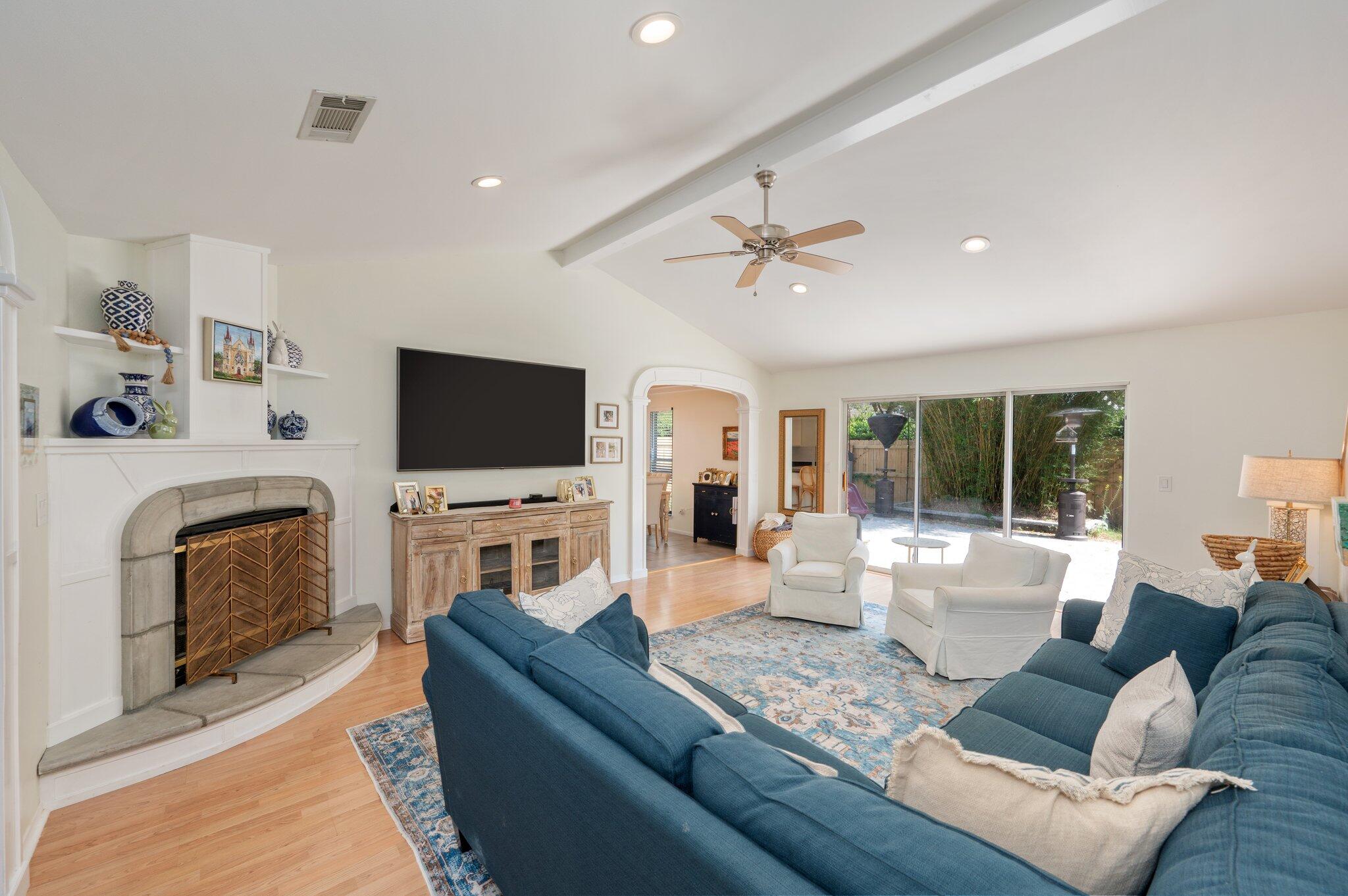PARKWOOD LANE BLUEWATER BAY - Residential Lease