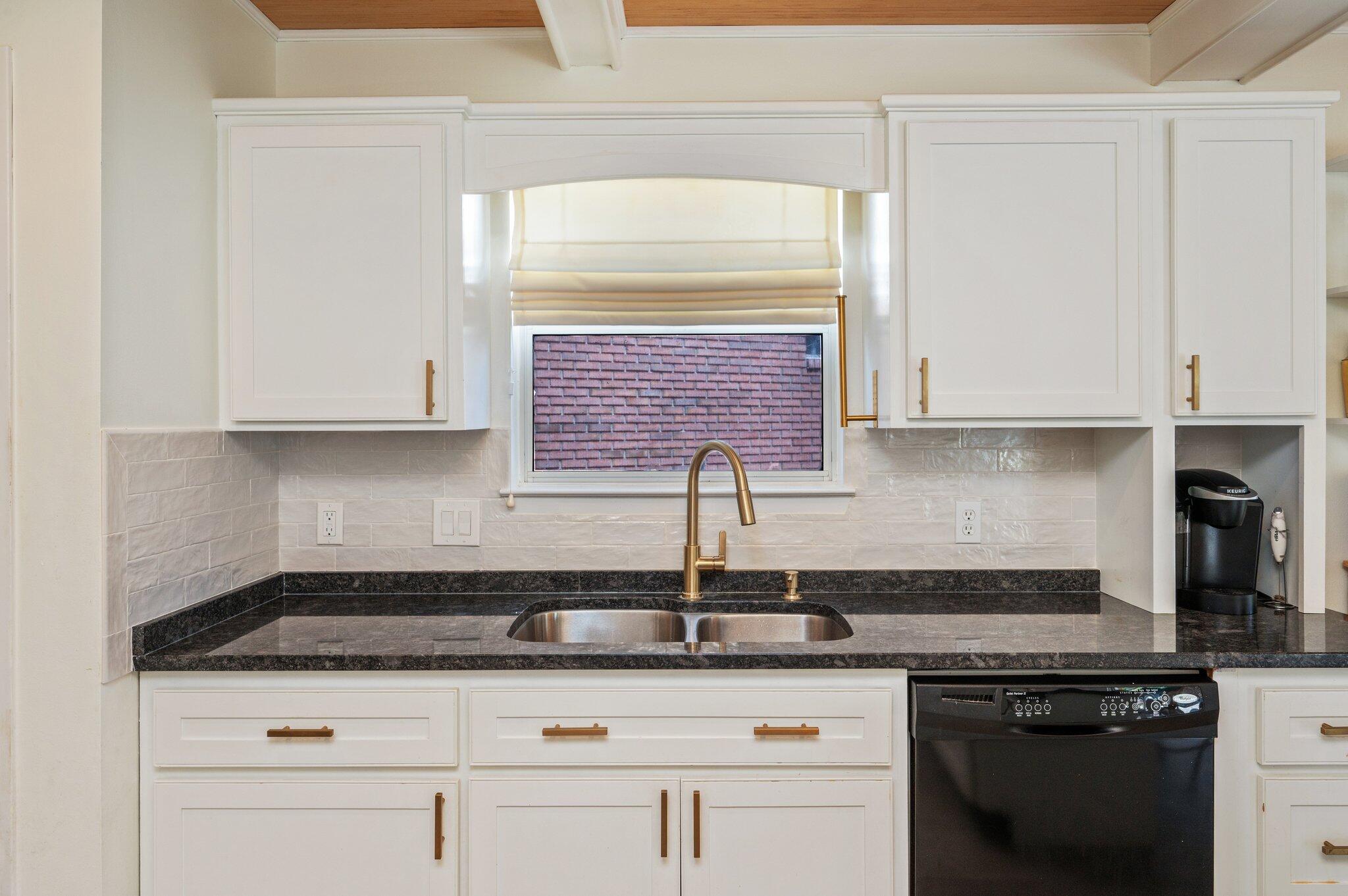 PARKWOOD LANE BLUEWATER BAY - Residential Lease