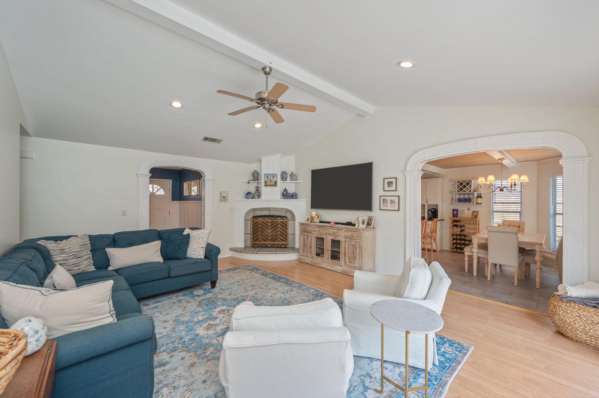 PARKWOOD LANE BLUEWATER BAY - Residential Lease