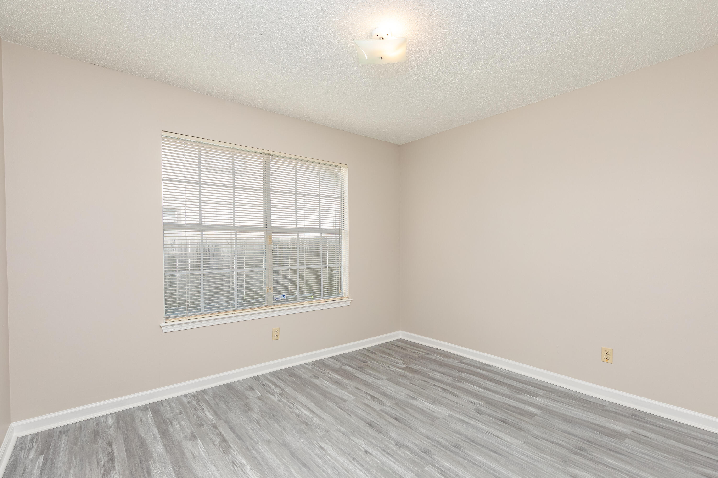 WOODLAND PARK ESTATES - Residential