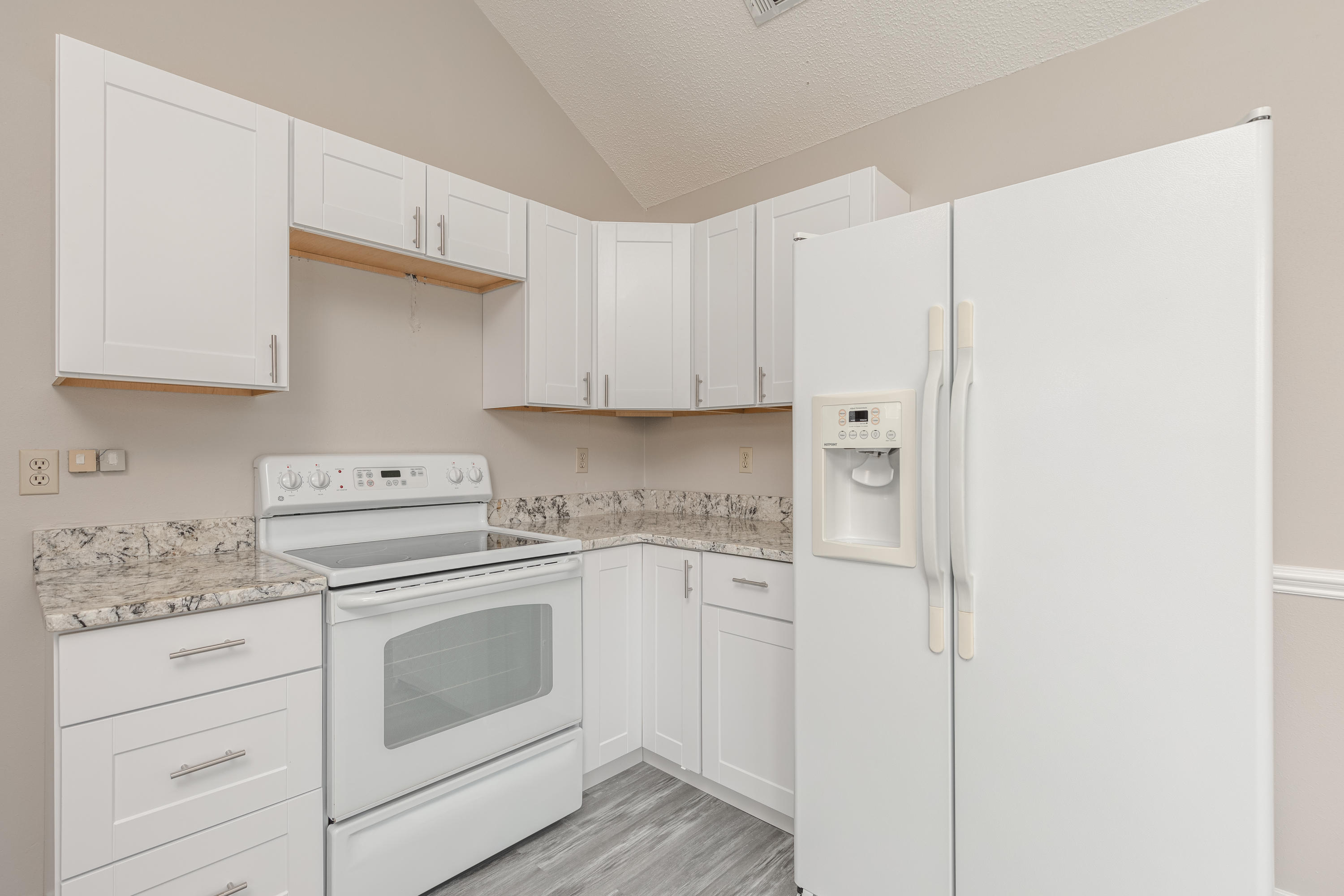 WOODLAND PARK ESTATES - Residential