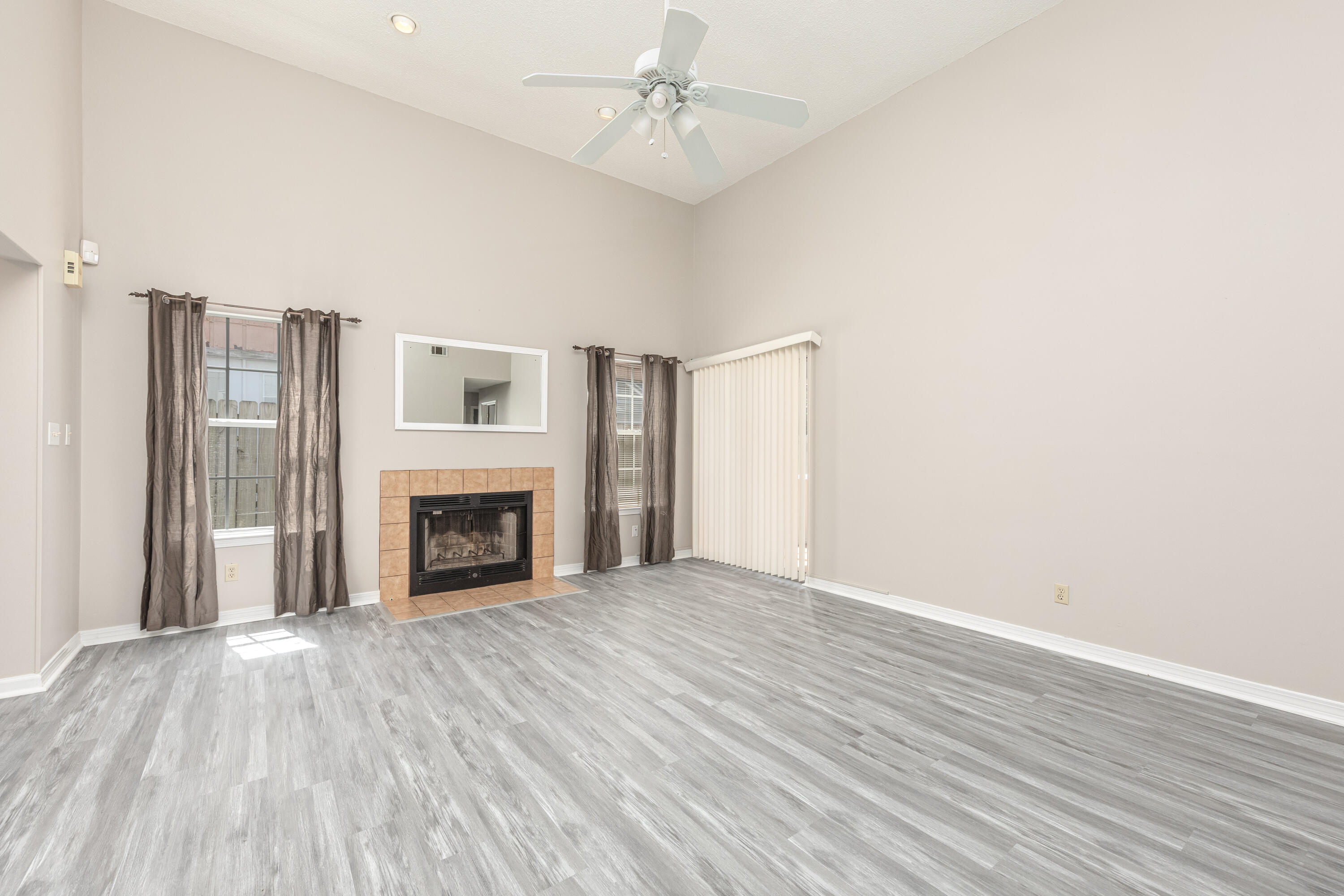 WOODLAND PARK ESTATES - Residential