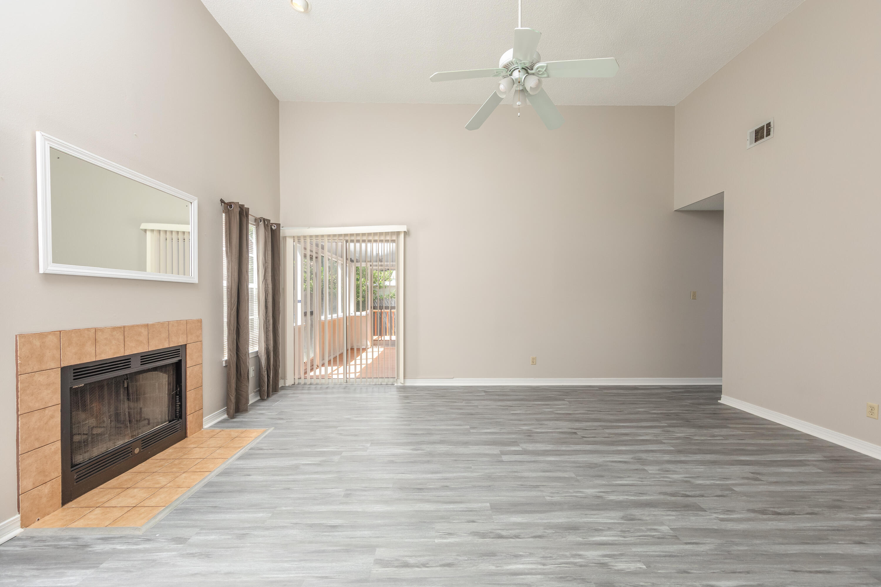 WOODLAND PARK ESTATES - Residential