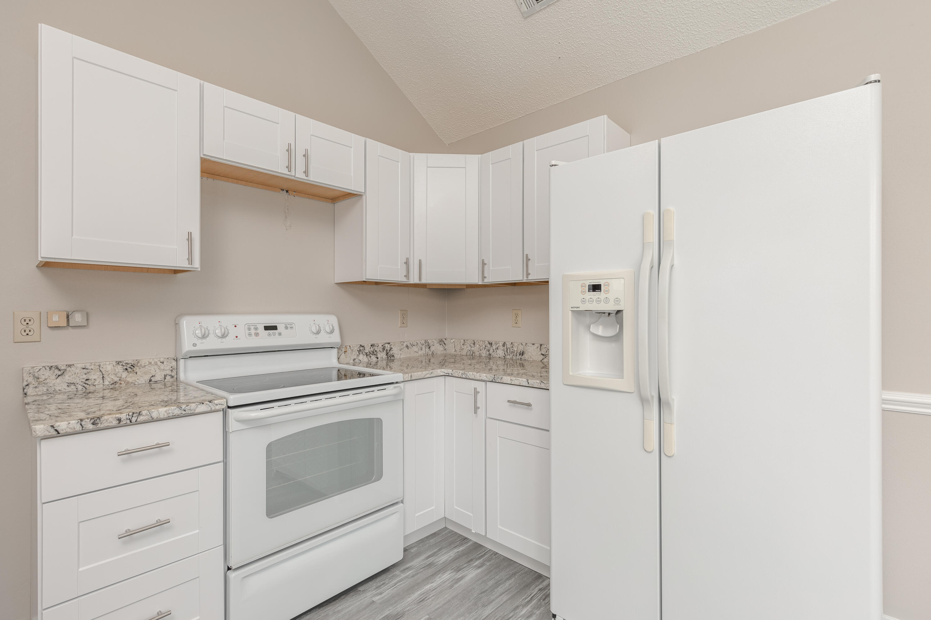 WOODLAND PARK ESTATES - Residential