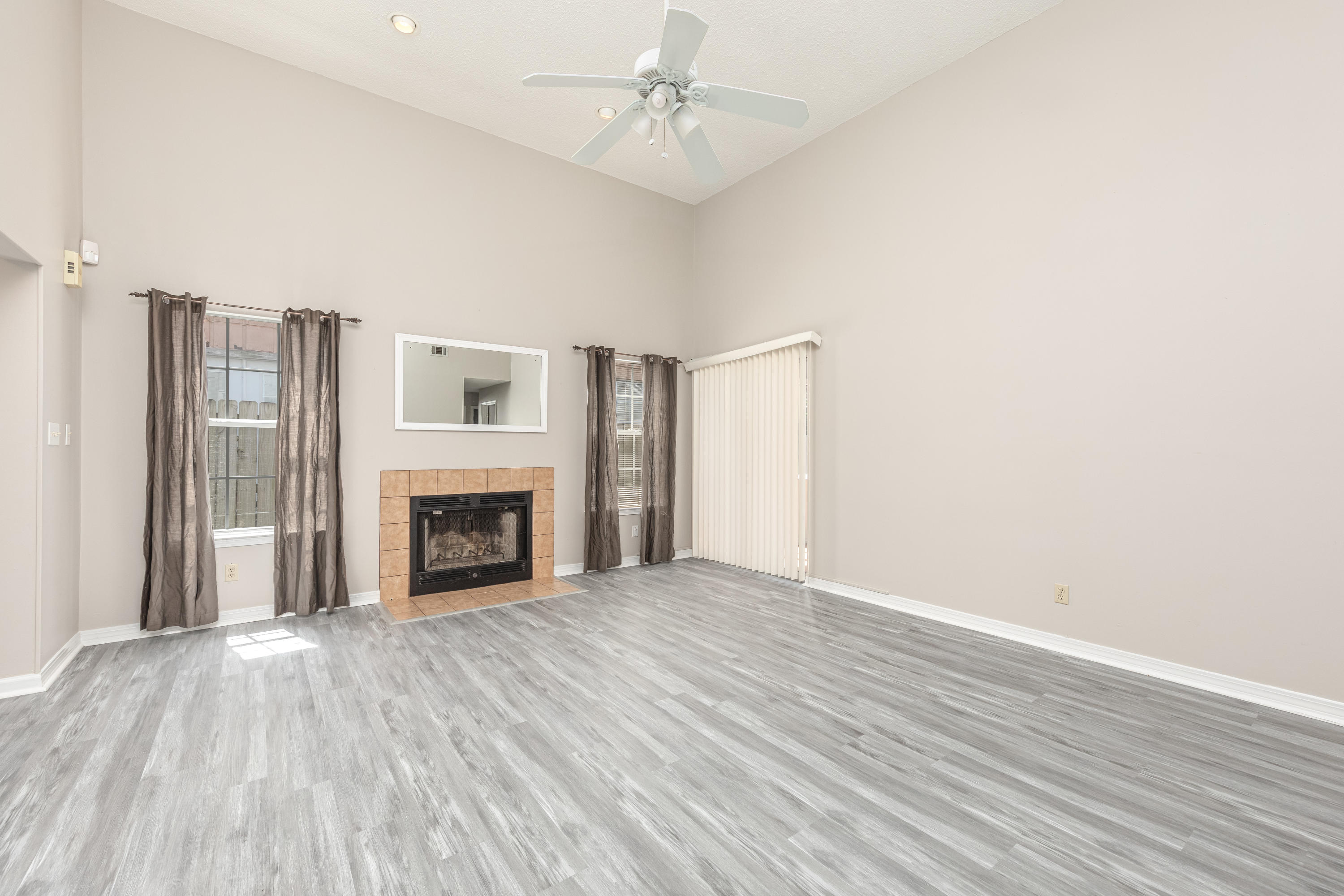 WOODLAND PARK ESTATES - Residential