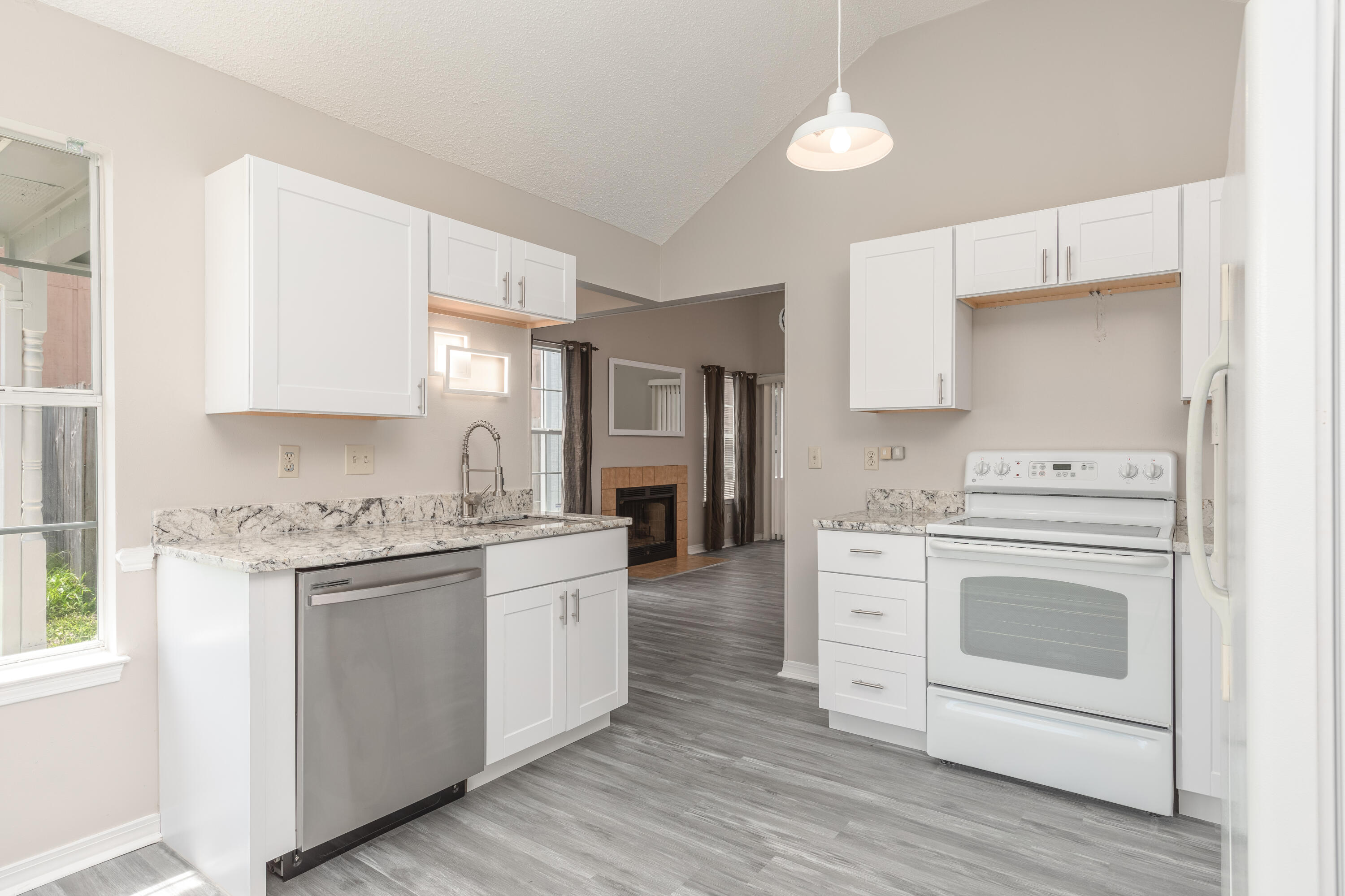 WOODLAND PARK ESTATES - Residential