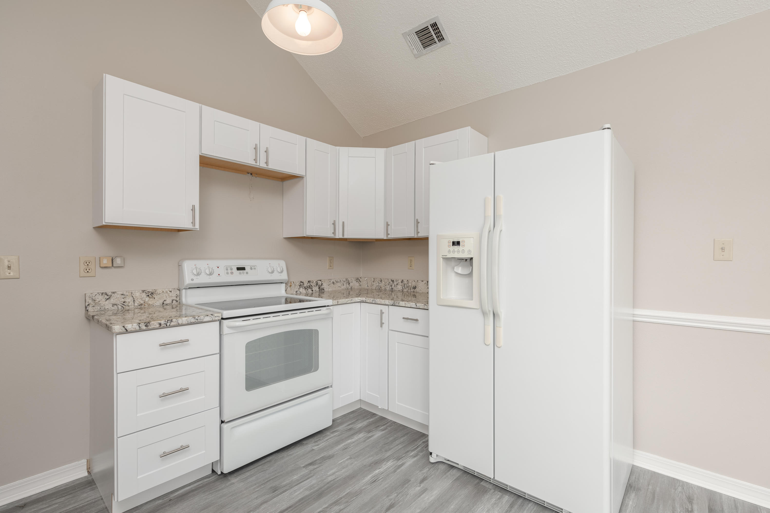 WOODLAND PARK ESTATES - Residential