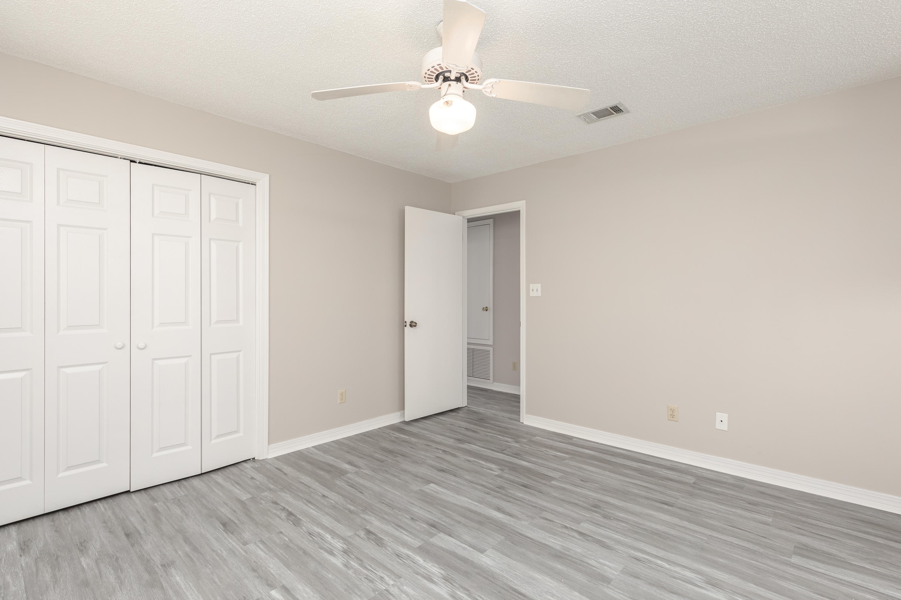 WOODLAND PARK ESTATES - Residential