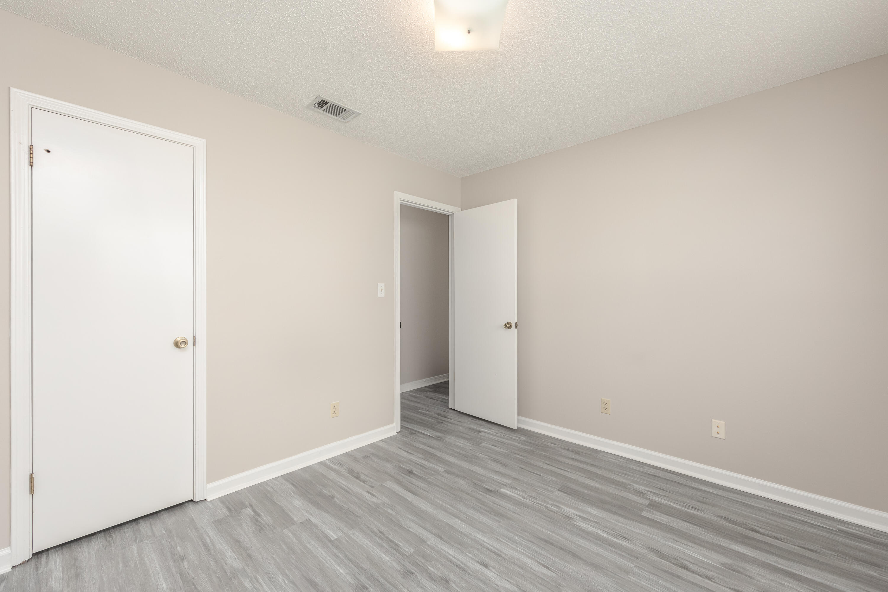 WOODLAND PARK ESTATES - Residential