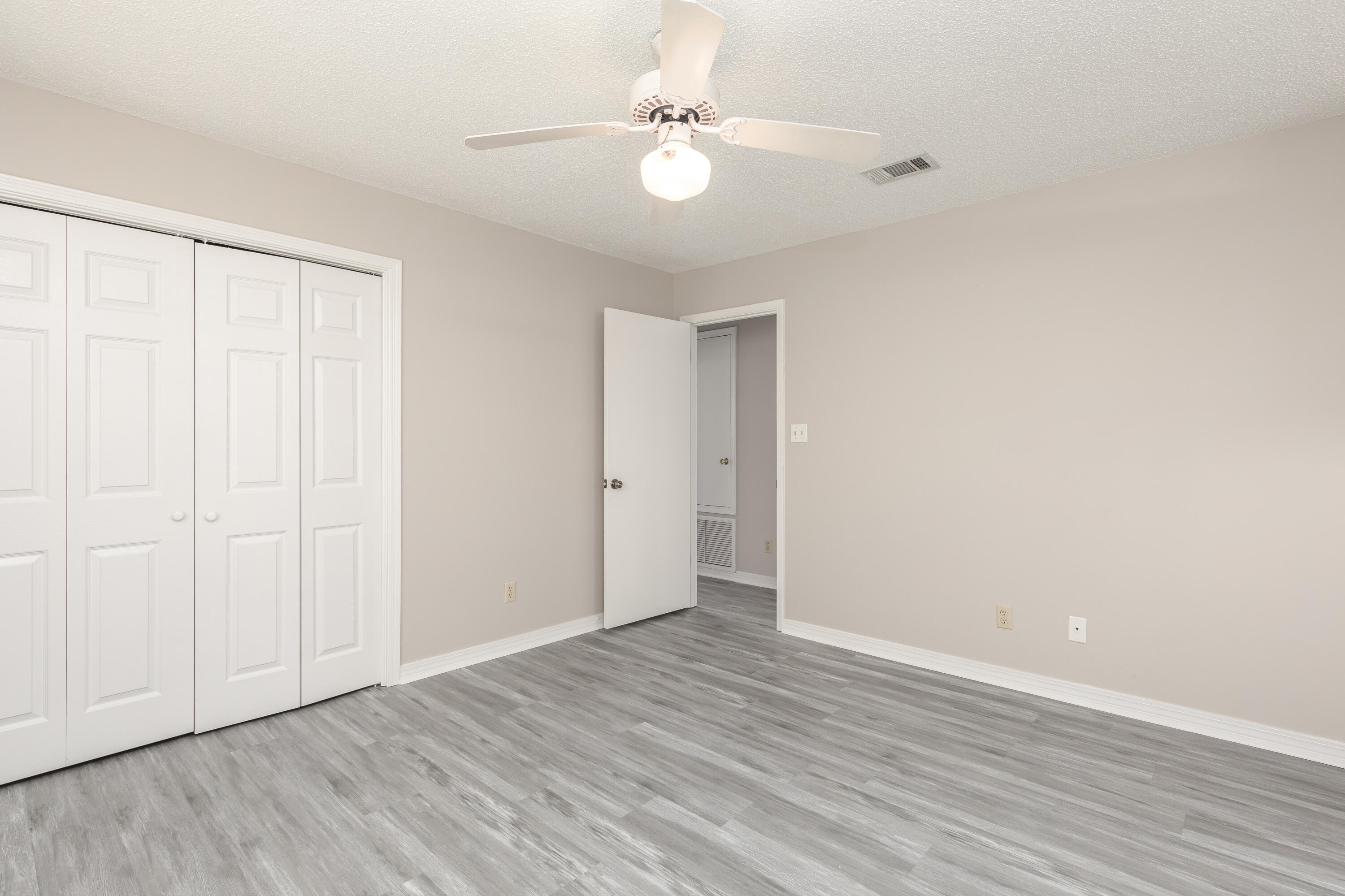 WOODLAND PARK ESTATES - Residential