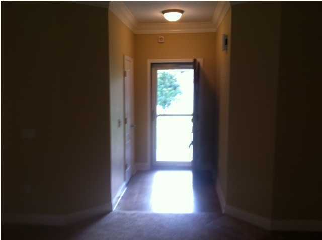 CREETWOOD VILLAGE - Residential Lease