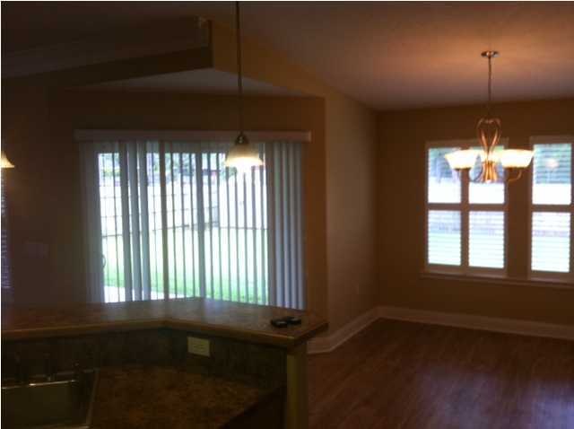 CREETWOOD VILLAGE - Residential Lease