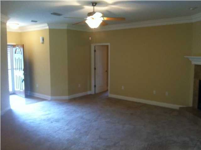 CREETWOOD VILLAGE - Residential Lease