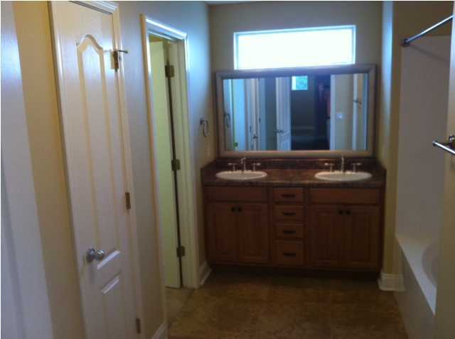 CREETWOOD VILLAGE - Residential Lease