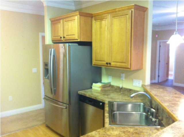 CREETWOOD VILLAGE - Residential Lease