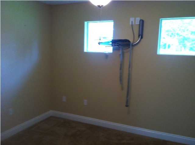 CREETWOOD VILLAGE - Residential Lease