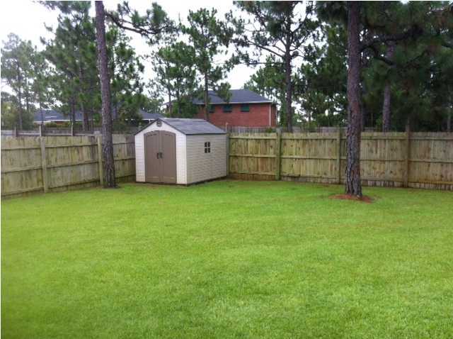 CREETWOOD VILLAGE - Residential Lease