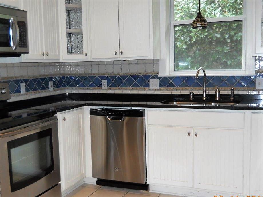 MOCKINGBIRD ESTATES - Residential Lease