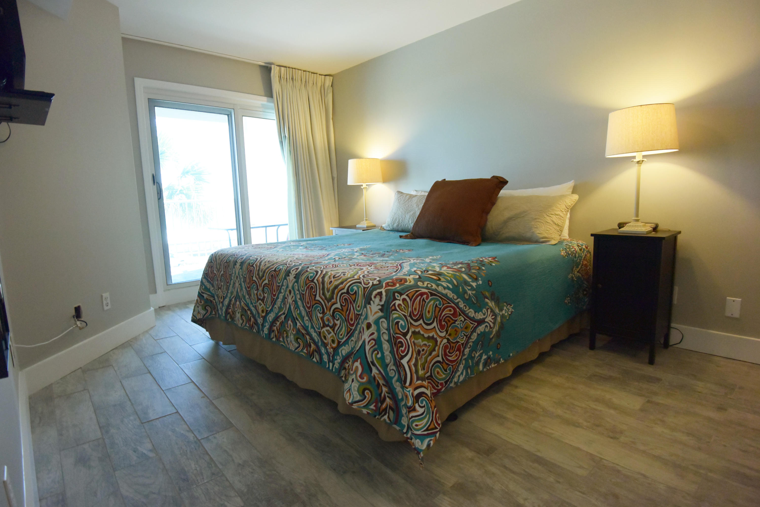 MARAVILLA CONDO 1 - Residential