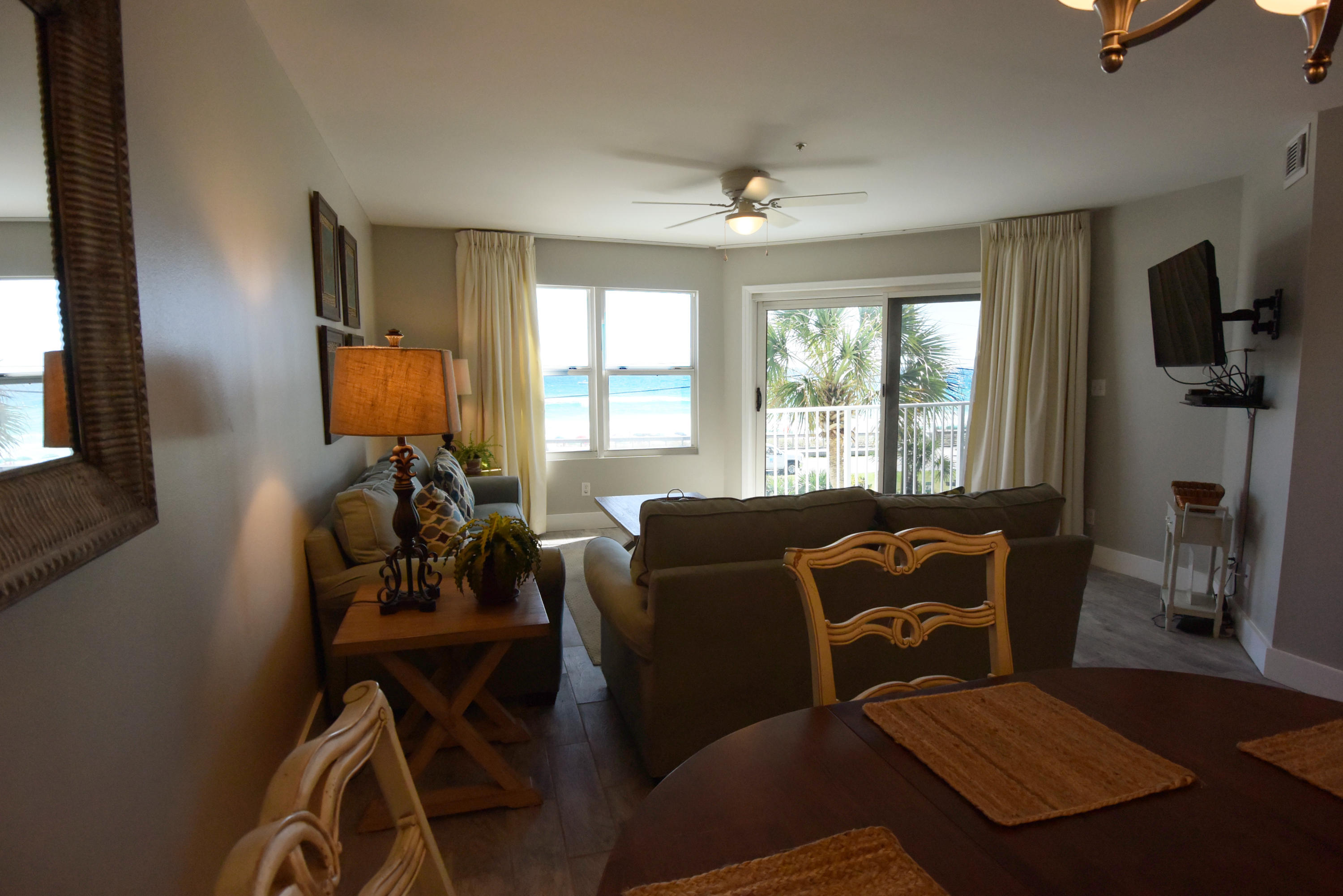 MARAVILLA CONDO 1 - Residential