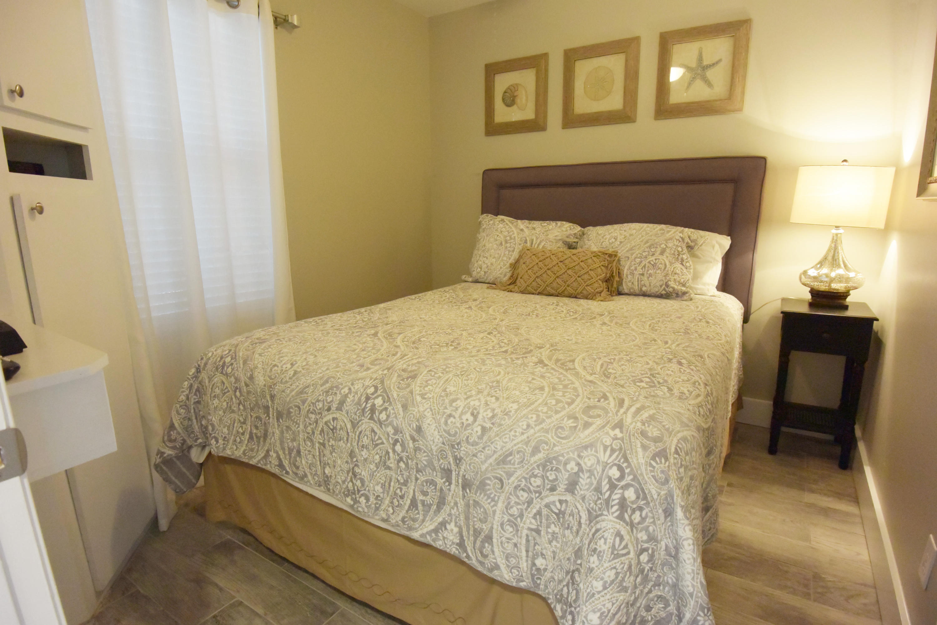 MARAVILLA CONDO 1 - Residential