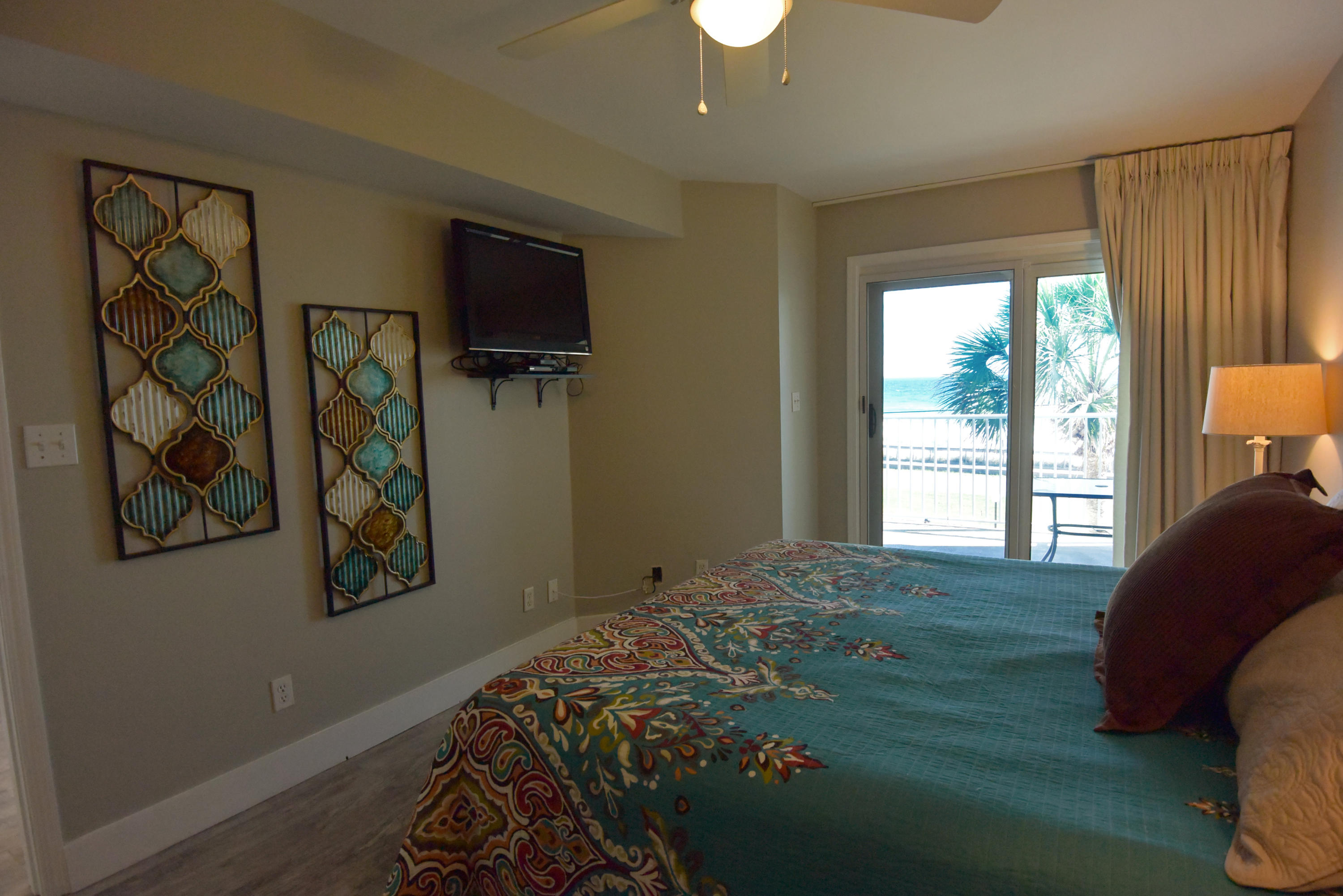 MARAVILLA CONDO 1 - Residential