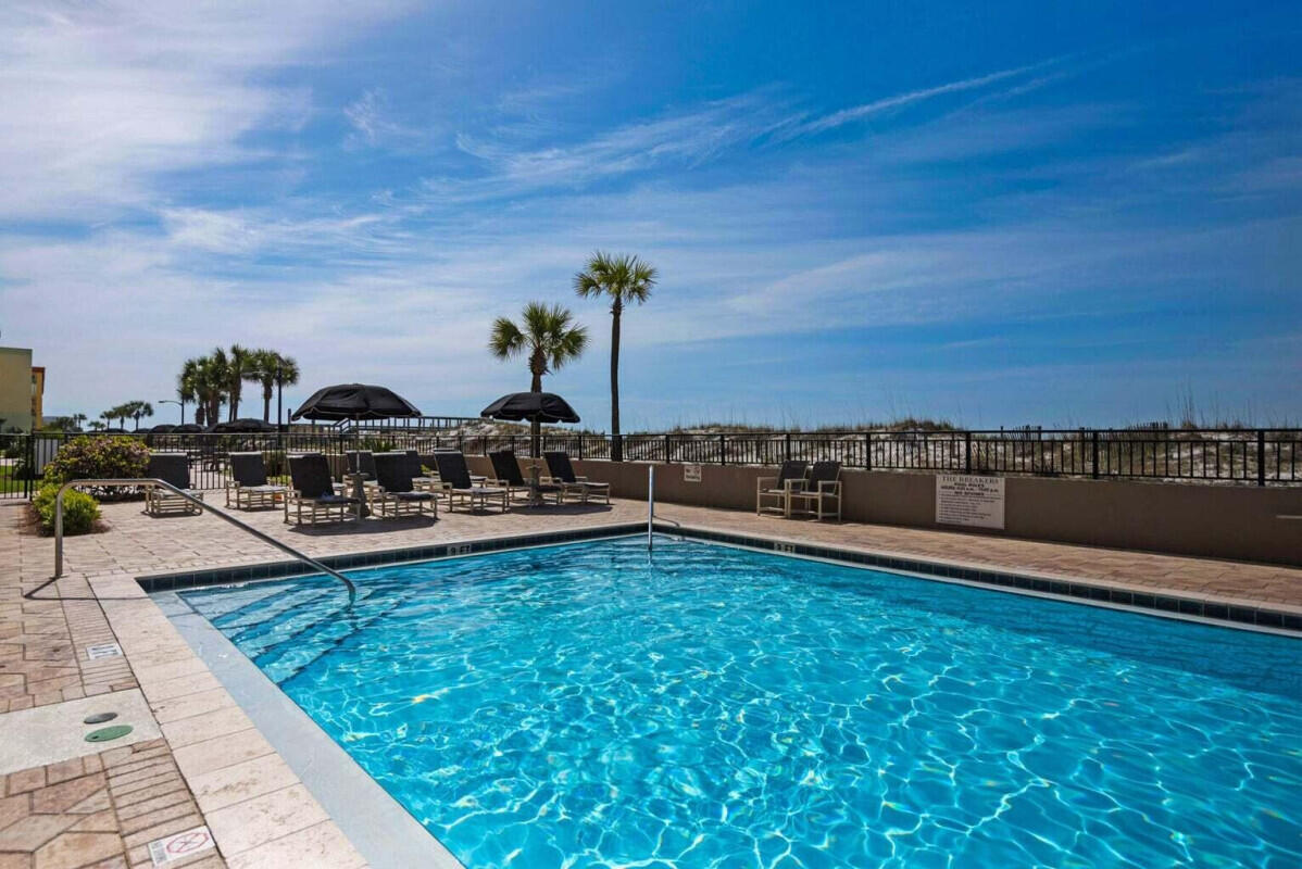 BREAKERS OF FWB PH 1 - Residential