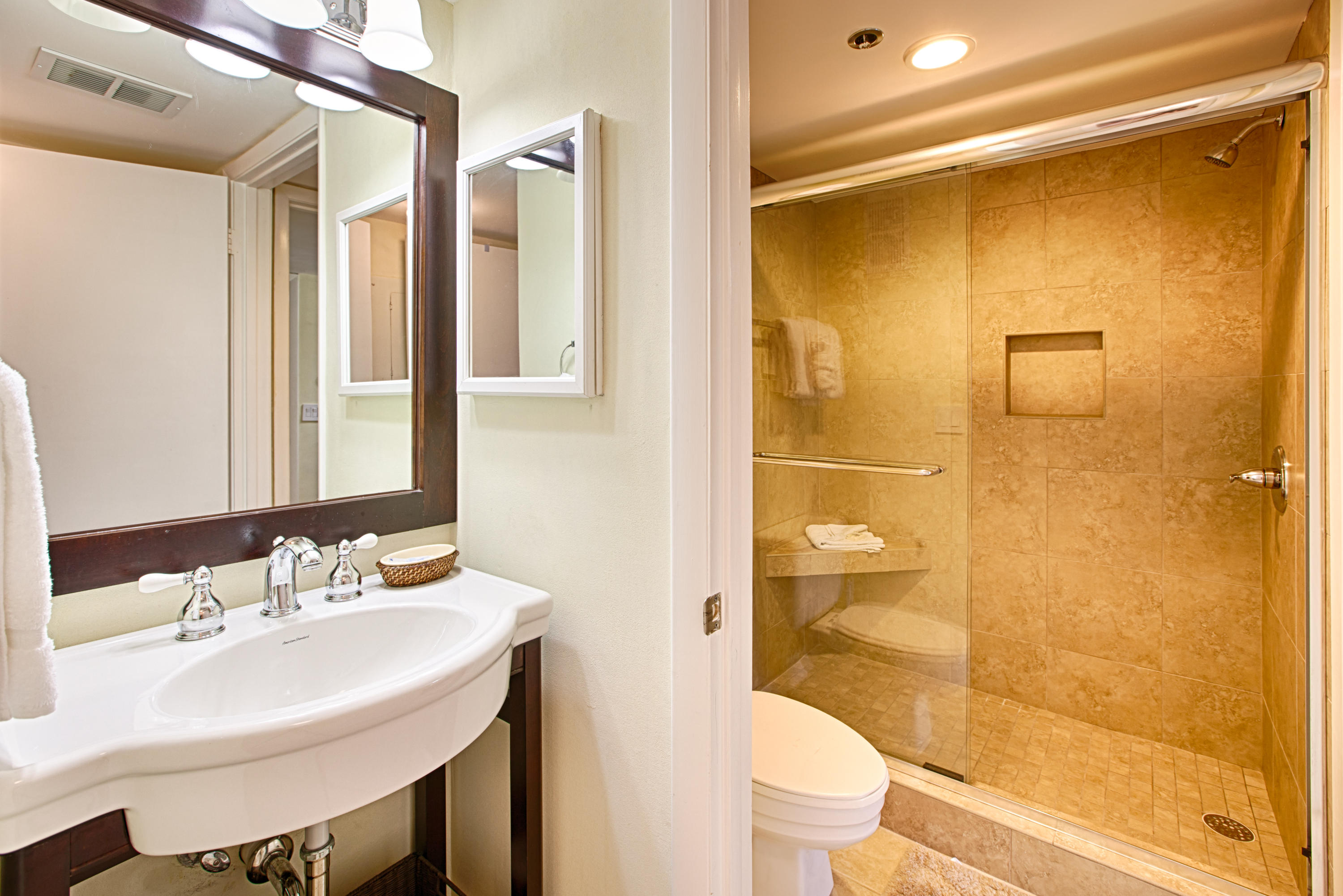 SUNDESTIN INTERNATIONAL CONDO - Residential