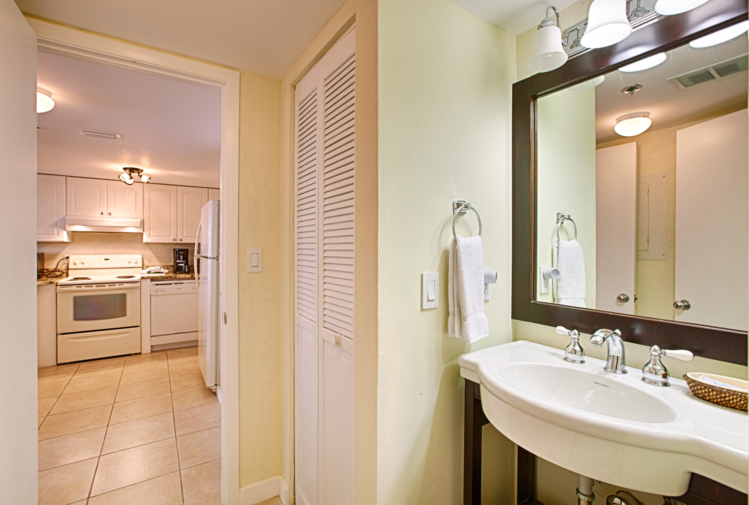 SUNDESTIN INTERNATIONAL CONDO - Residential